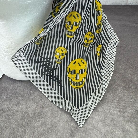 Alexander McQueen NWT Striped Skull Print Scarf - Picture 2 of 9